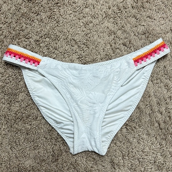 Trina Turk Other - TRINA TURK TULUM TAB SIDE HIPSTER BIKINI BOTTOM